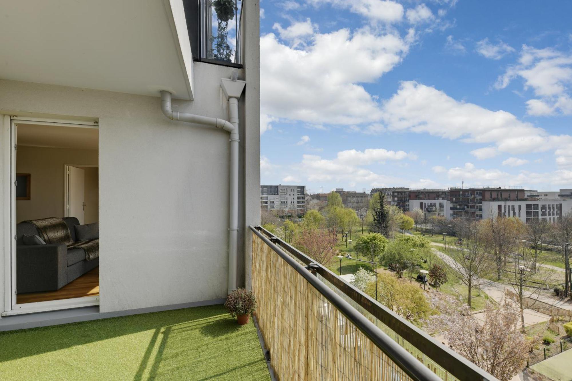 Chic Apartment With Superb View Of The Eiffel Tower Saint-Denis  Exterior foto